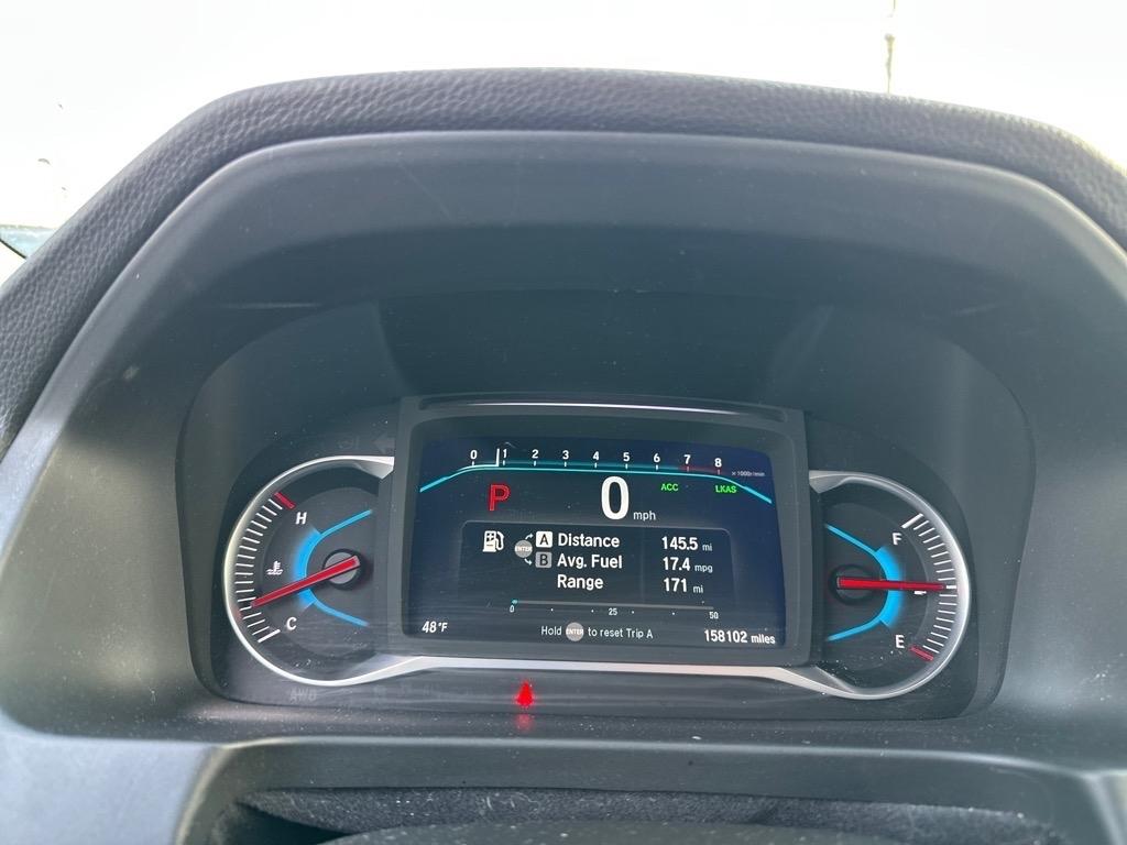 Honda Pilot Touring w/Rear Captain's Chairs AWD 2020