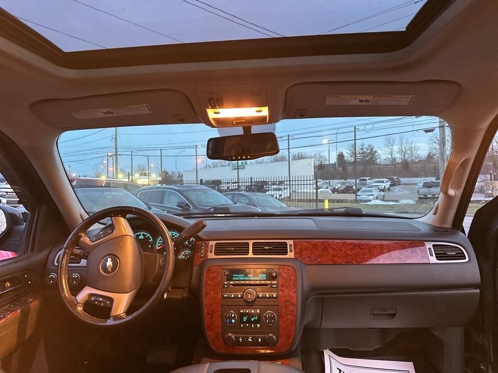 Chevrolet Avalanche LT 4WD 2013