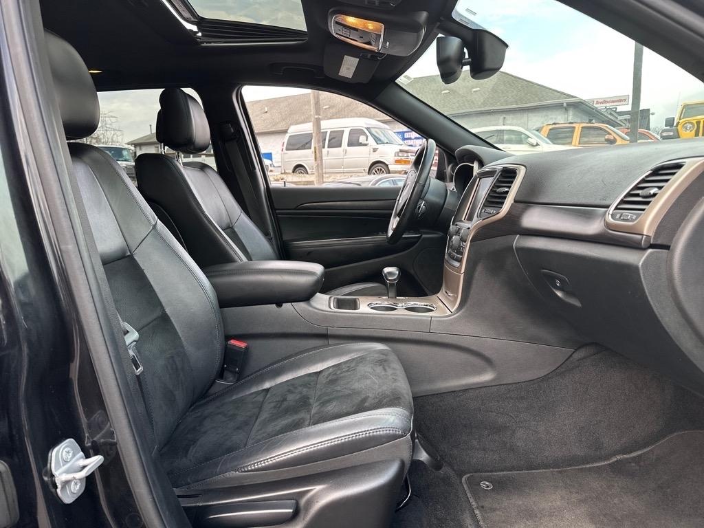 Jeep Grand Cherokee Laredo 4WD 2015