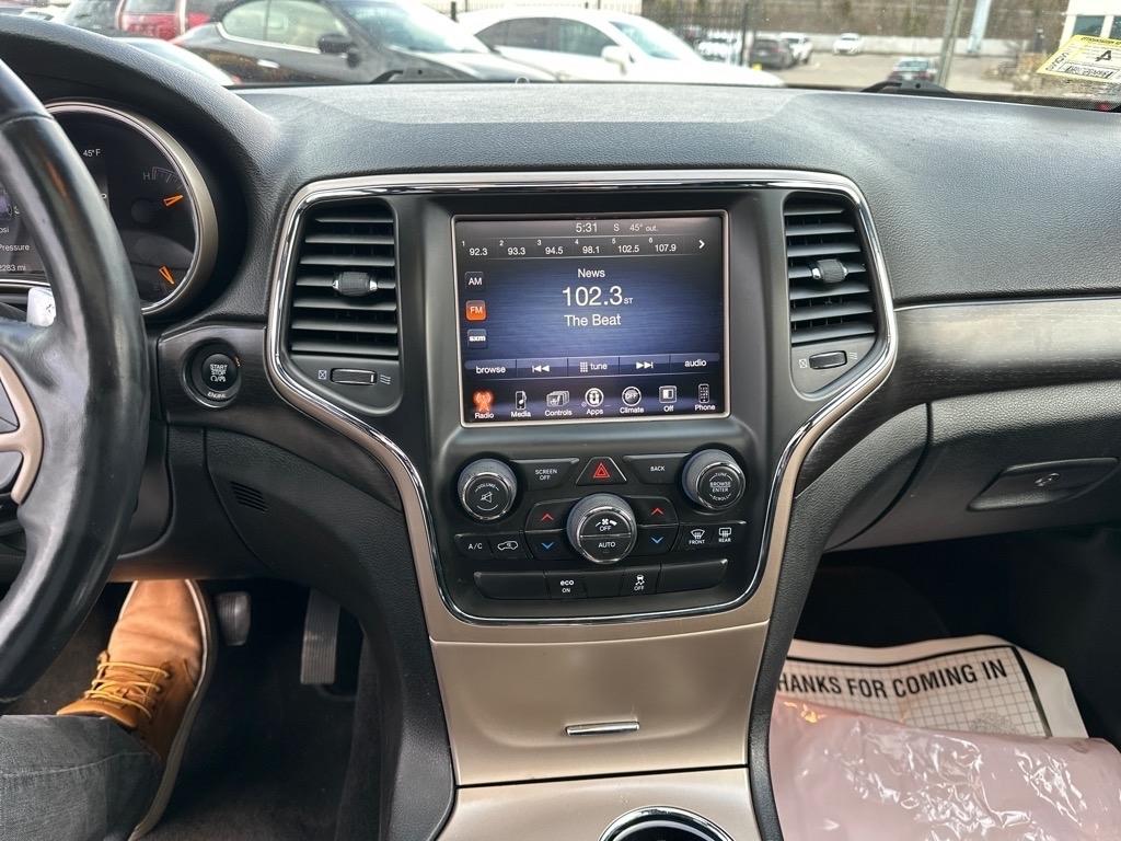 Jeep Grand Cherokee Laredo 4WD 2015