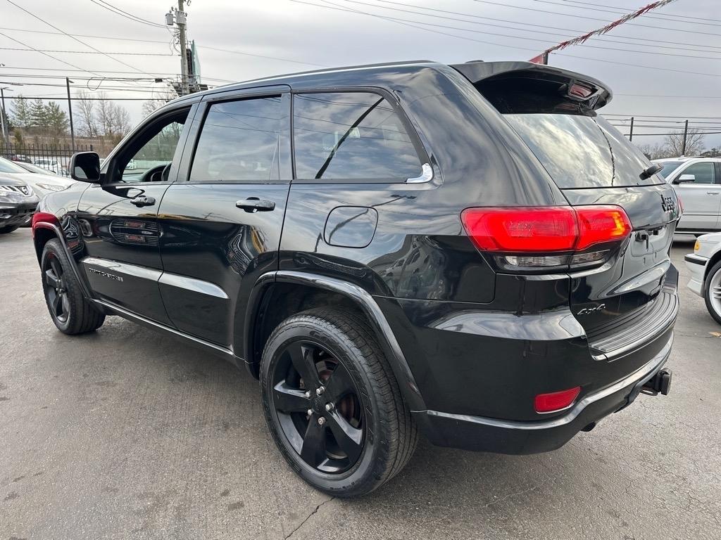 Jeep Grand Cherokee Laredo 4WD 2015