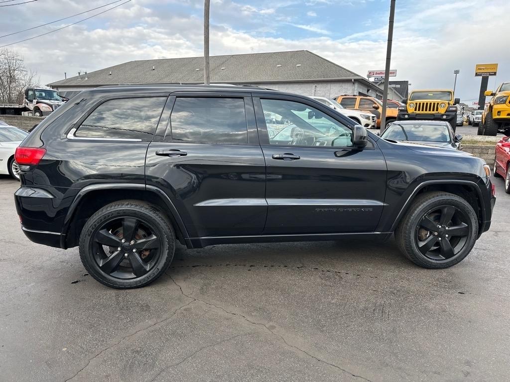 Jeep Grand Cherokee Laredo 4WD 2015