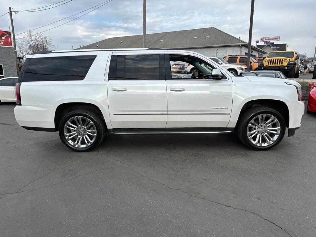 GMC Yukon XL Denali 4WD 2016