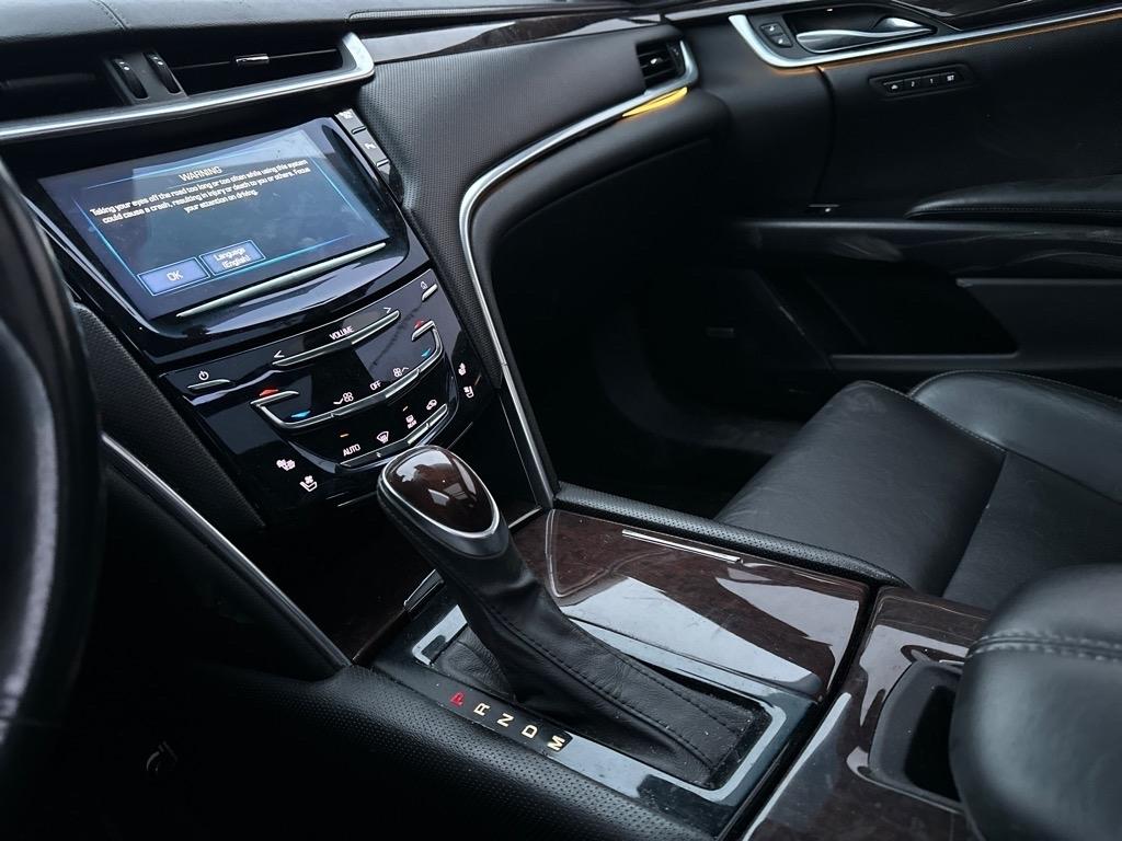 Cadillac XTS Luxury AWD 2016