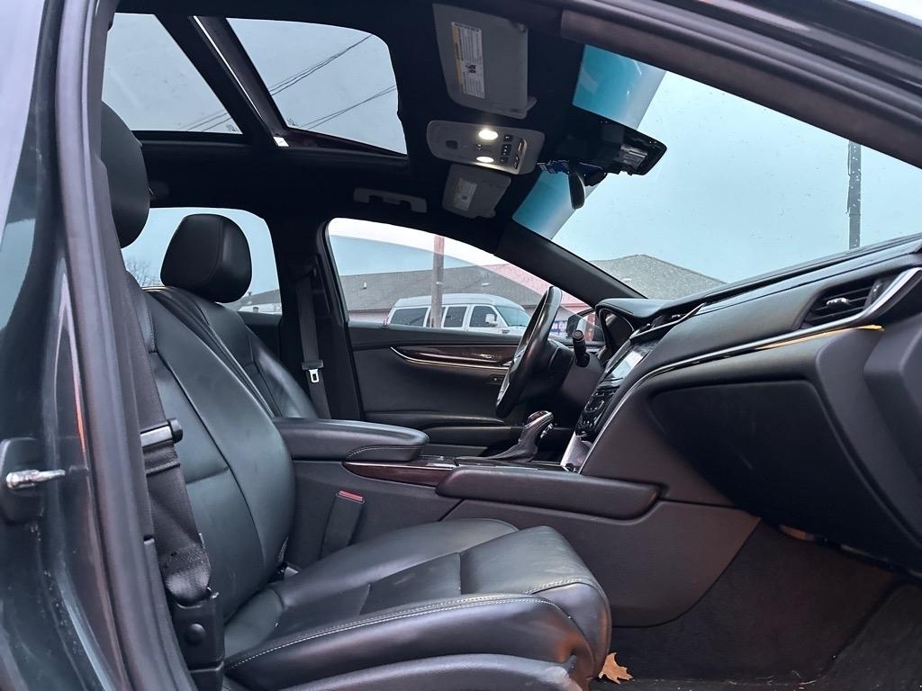 Cadillac XTS Luxury AWD 2016