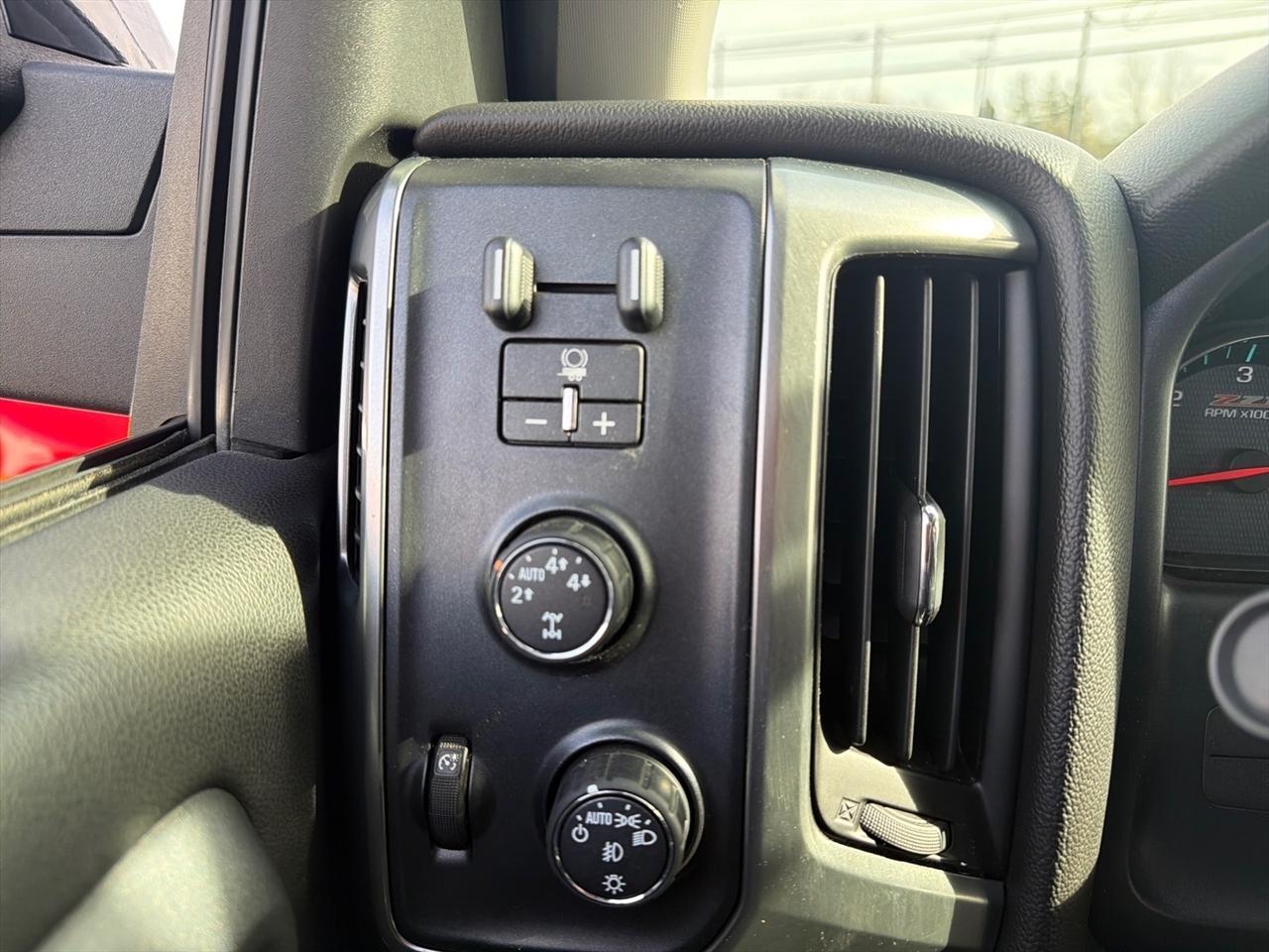 Chevrolet Silverado 1500 LT Crew Cab Long Box 4WD 2016