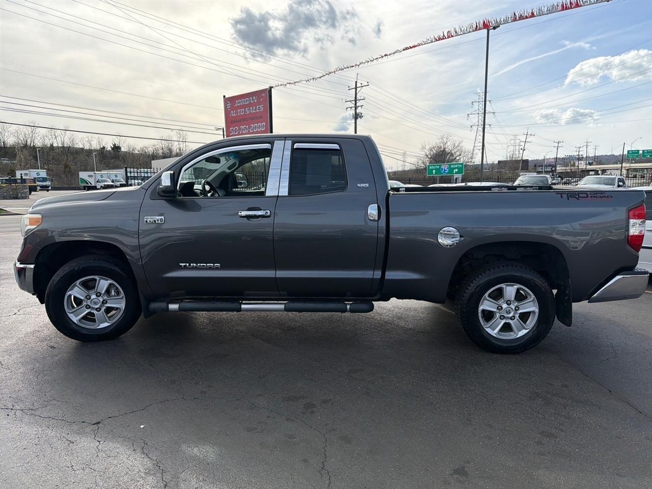 Toyota Tundra SR5 5.7L V8 Double Cab 4WD 2014