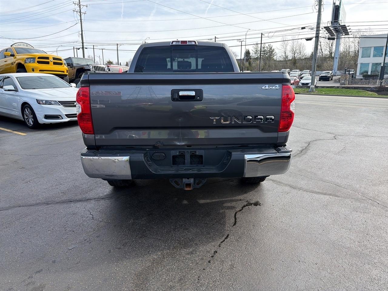 Toyota Tundra SR5 5.7L V8 Double Cab 4WD 2014