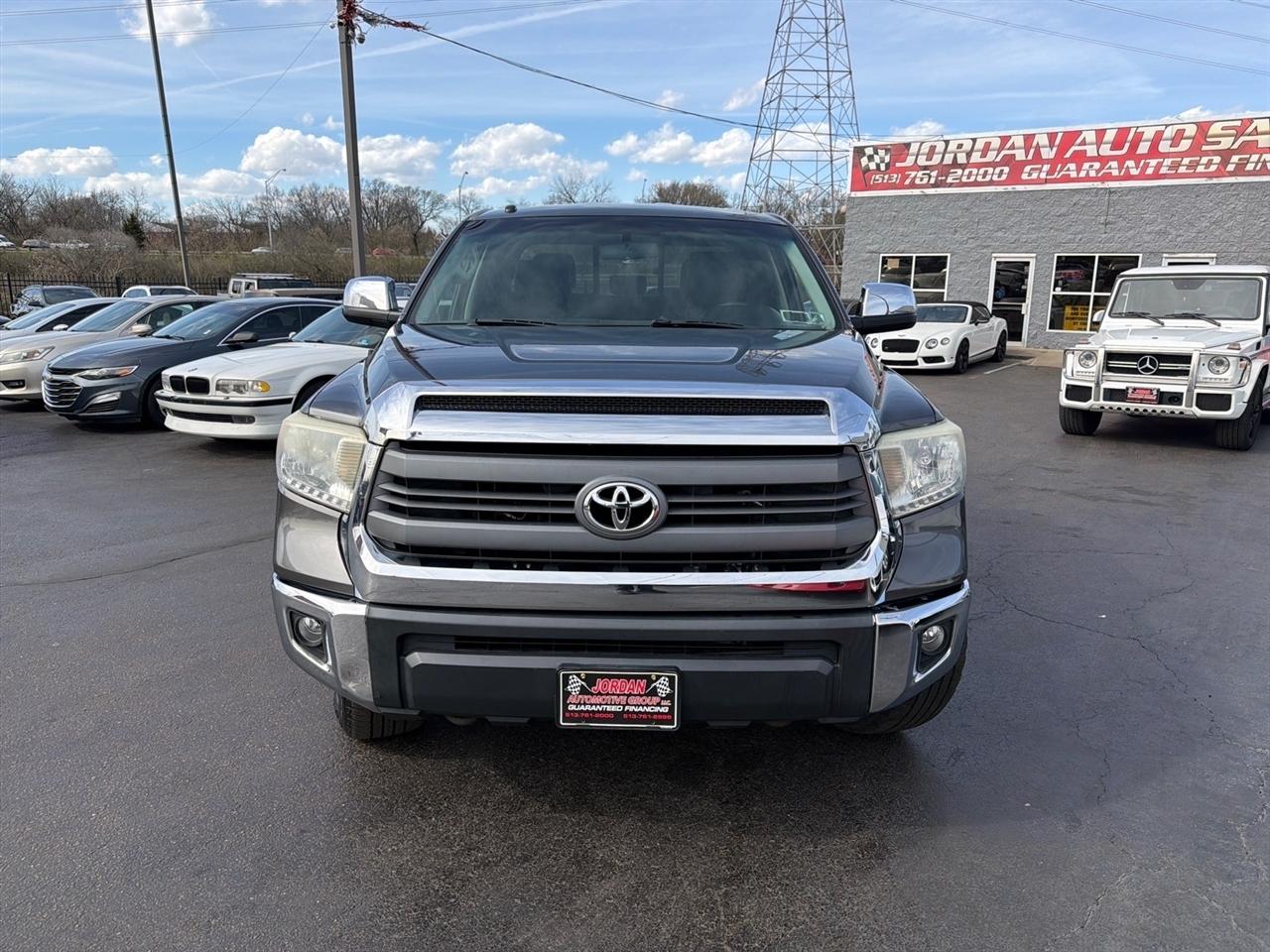 Toyota Tundra SR5 5.7L V8 Double Cab 4WD 2014