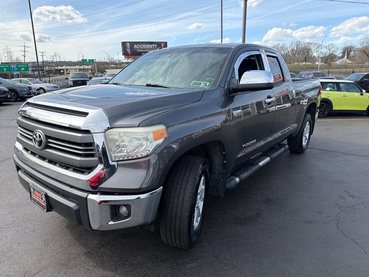 Toyota Tundra SR5 5.7L V8 Double Cab 4WD 2014