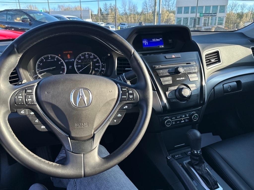 Acura ILX 8-Spd AT 2016