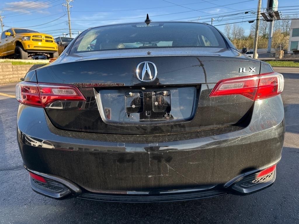 Acura ILX 8-Spd AT 2016