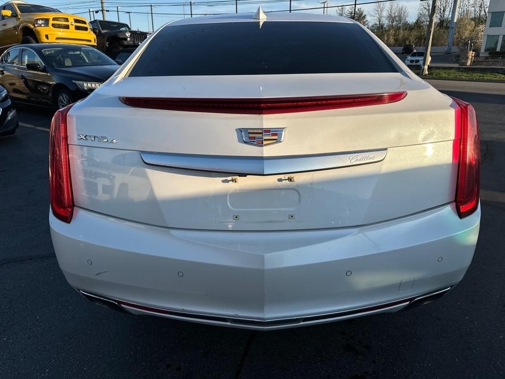 Cadillac XTS Luxury AWD 2016