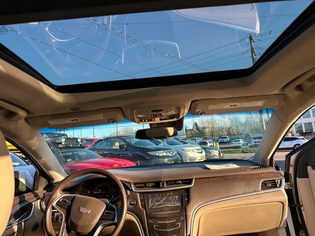 Cadillac XTS Luxury AWD 2016