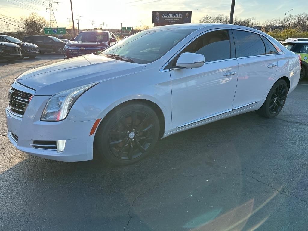 Cadillac XTS Luxury AWD 2016