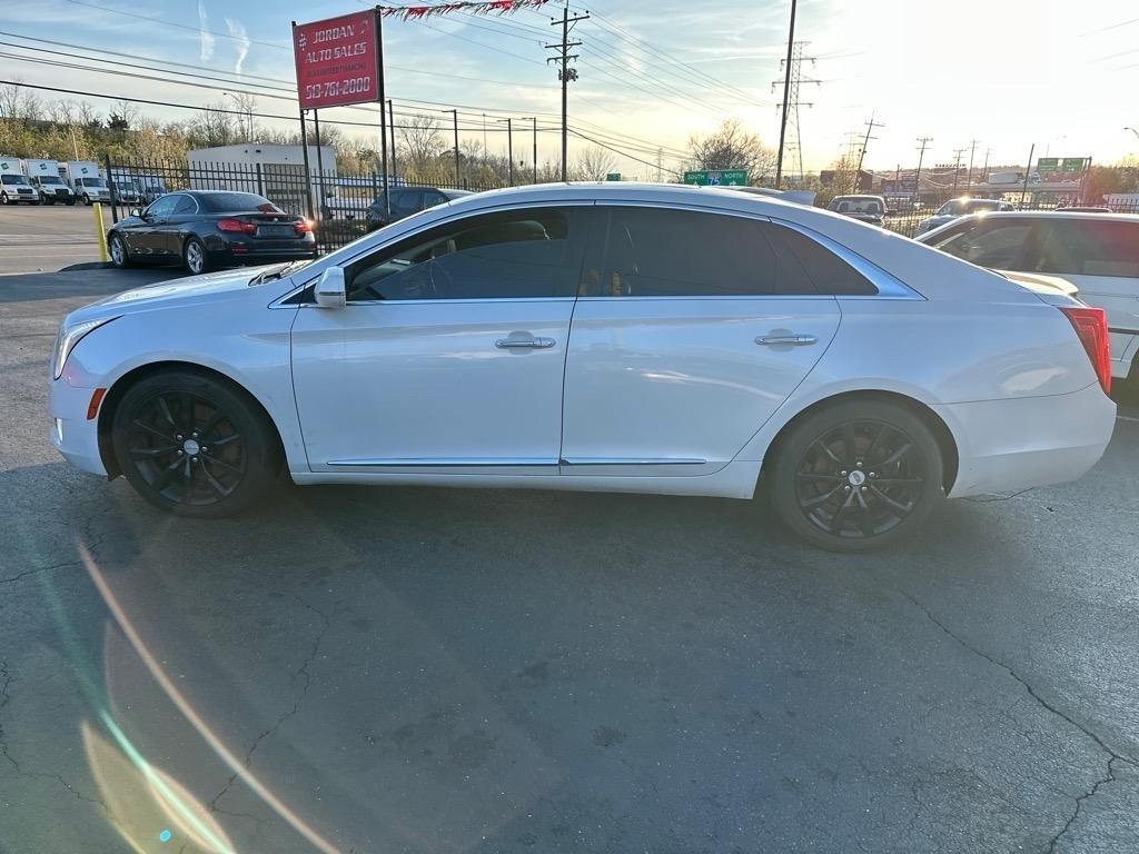 Cadillac XTS Luxury AWD 2016