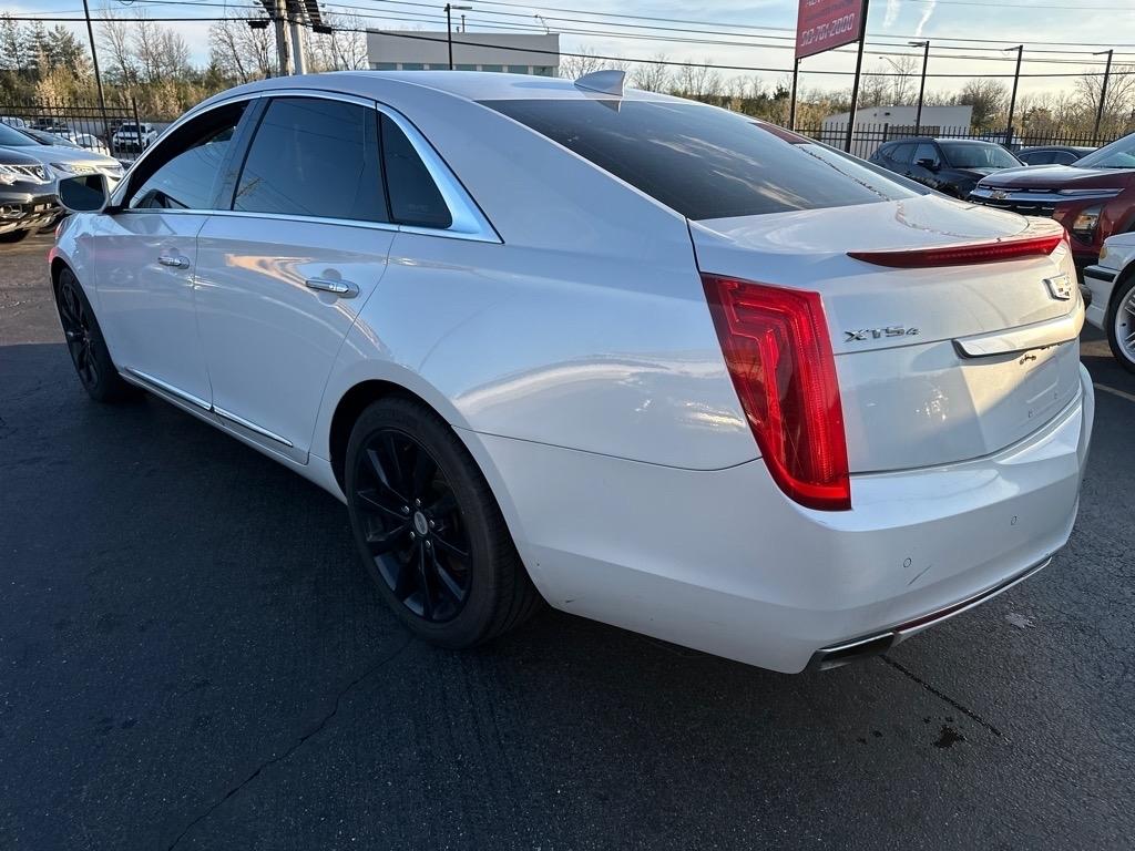 Cadillac XTS Luxury AWD 2016