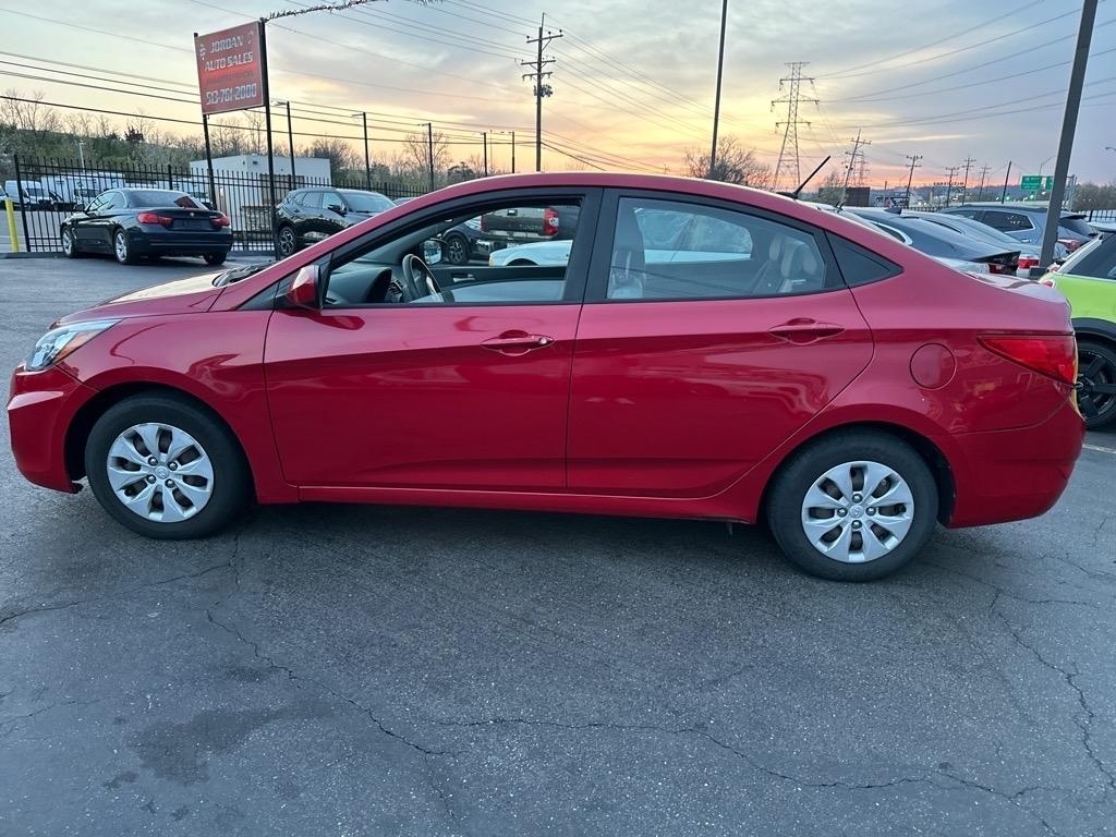 Hyundai Accent SE 4-Door 6A 2016
