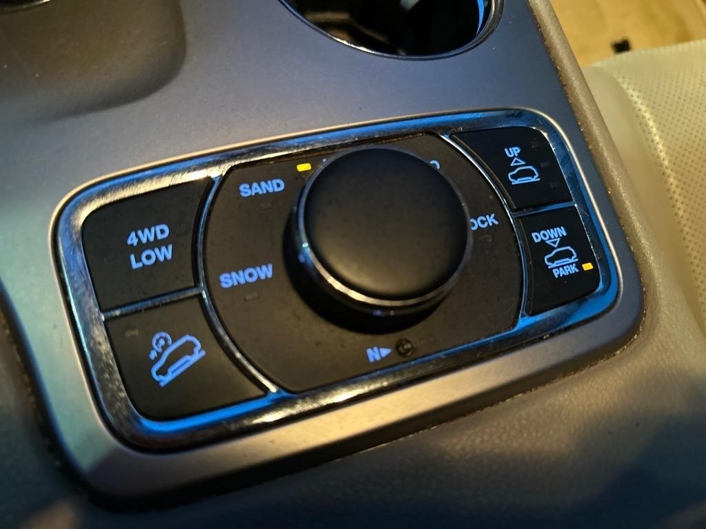 Jeep Grand Cherokee Overland 4WD 2014