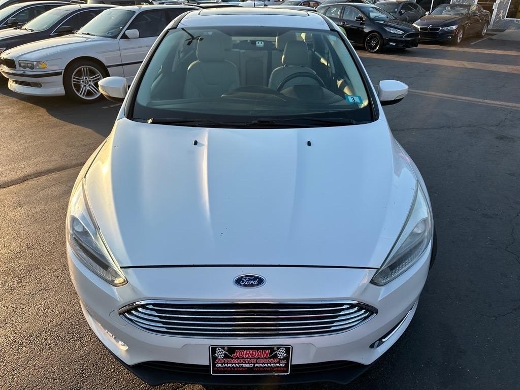 Ford Focus Titanium Sedan 2018