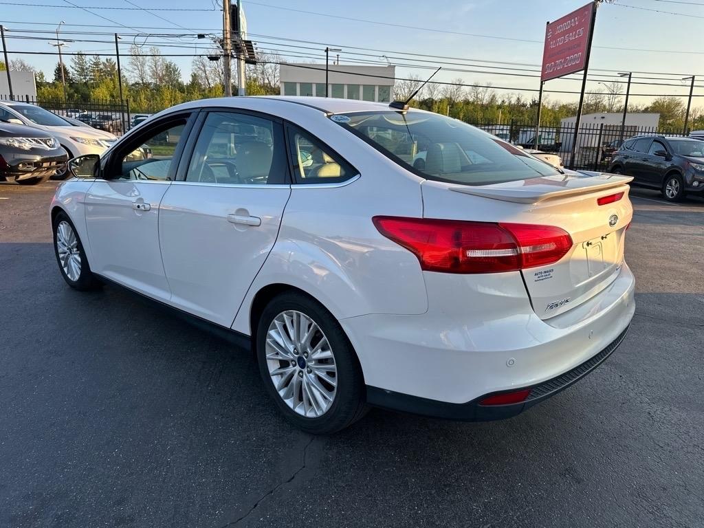 Ford Focus Titanium Sedan 2018