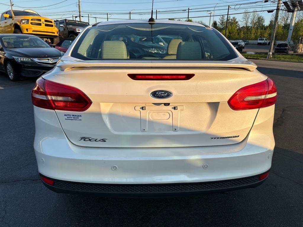 Ford Focus Titanium Sedan 2018