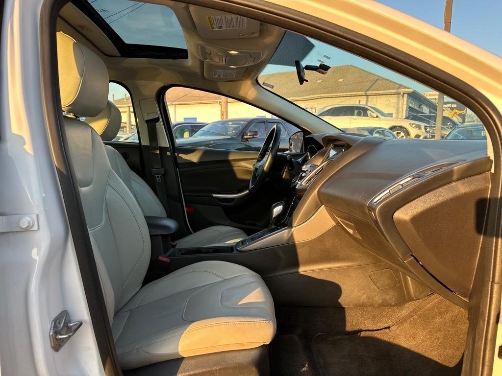 Ford Focus Titanium Sedan 2018