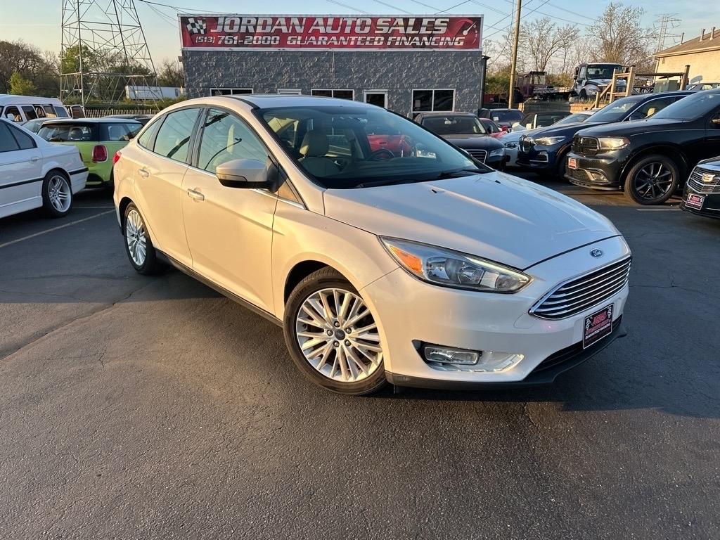 2018 Ford Focus Sedan Titanium's photo
