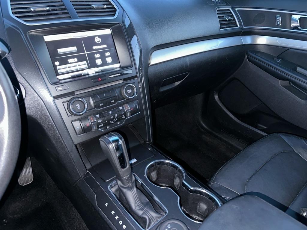 Ford Explorer XLT 4WD 2016