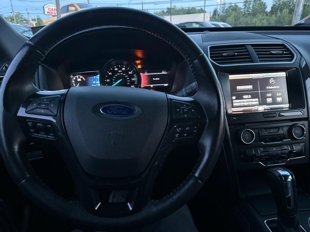 Ford Explorer XLT 4WD 2016