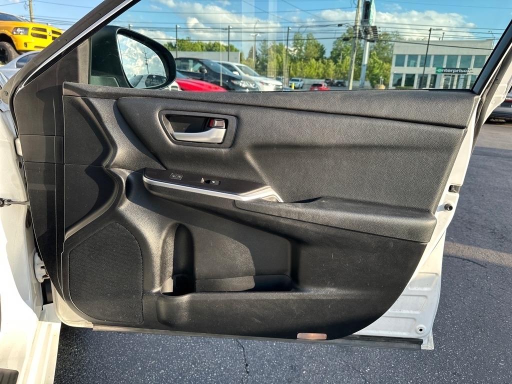 Toyota Camry SE 2015