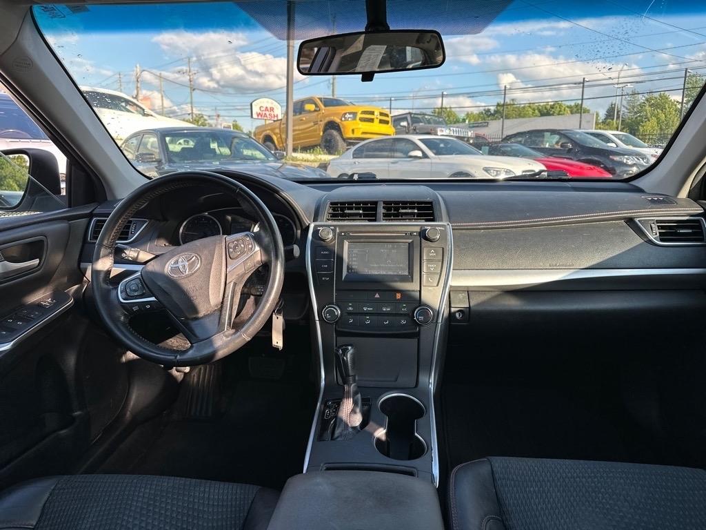 Toyota Camry SE 2015