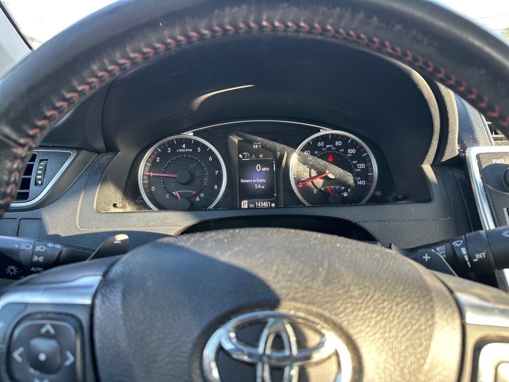 Toyota Camry SE 2015
