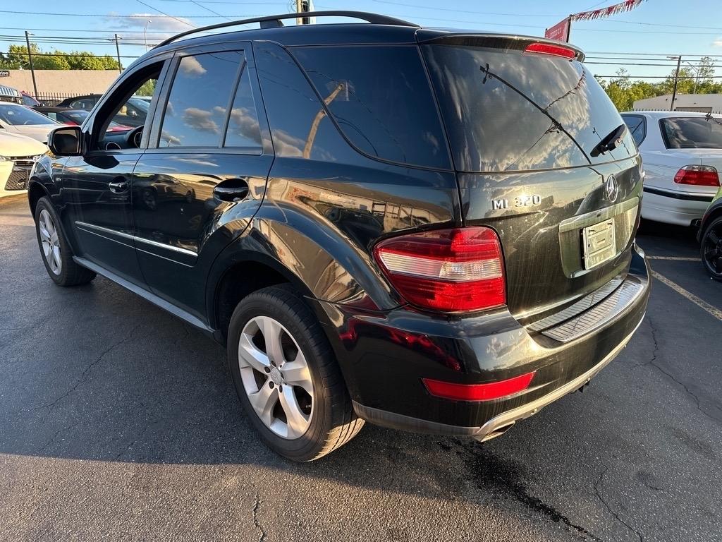Mercedes-Benz M-Class ML320 BlueTEC 2009