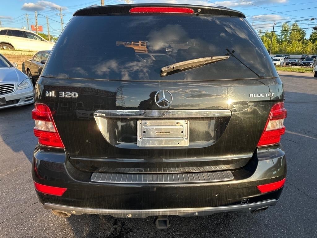 Mercedes-Benz M-Class ML320 BlueTEC 2009
