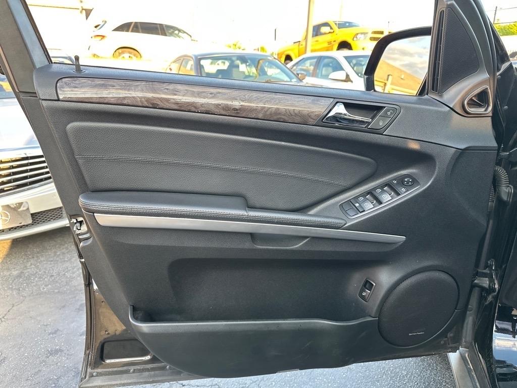 Mercedes-Benz M-Class ML320 BlueTEC 2009
