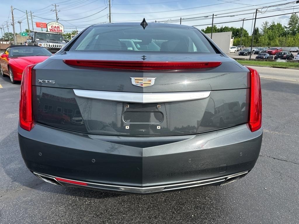 Cadillac XTS Luxury FWD 2016