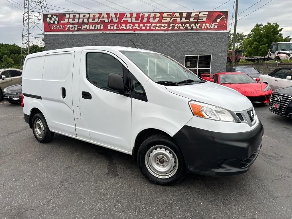 2017 Nissan NV200 S's photo