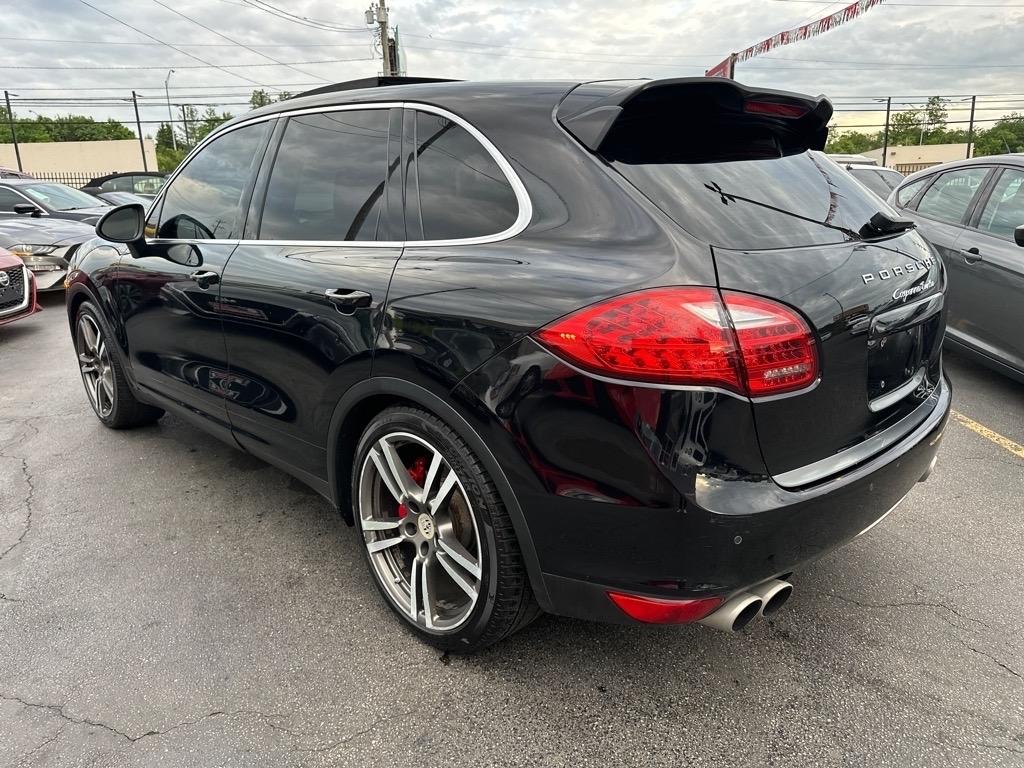 Porsche Cayenne Turbo 2013