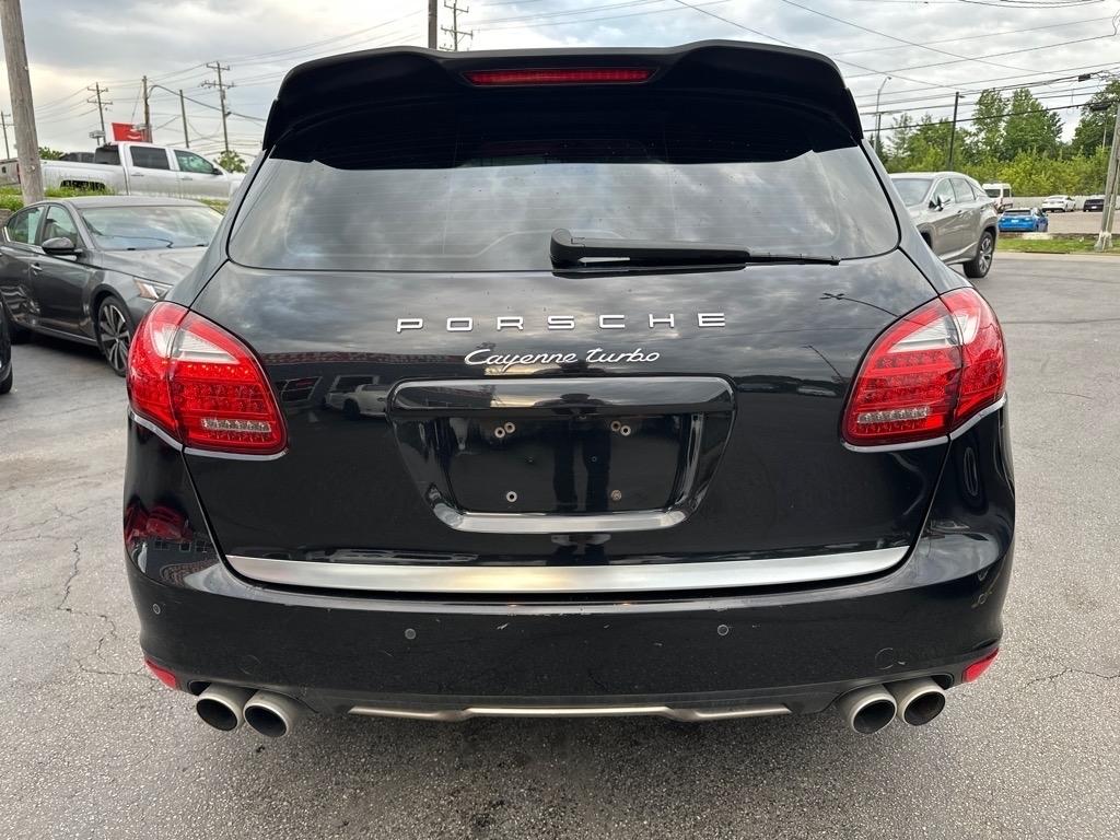 Porsche Cayenne Turbo 2013