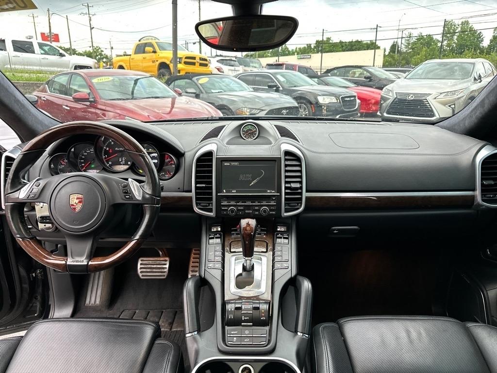 Porsche Cayenne Turbo 2013