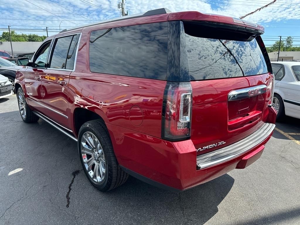 GMC Yukon Denali XL 4WD 2015