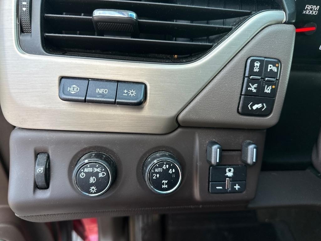 GMC Yukon Denali XL 4WD 2015