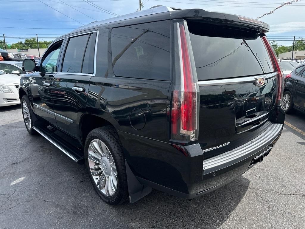 Cadillac Escalade Platinum 4WD 2016