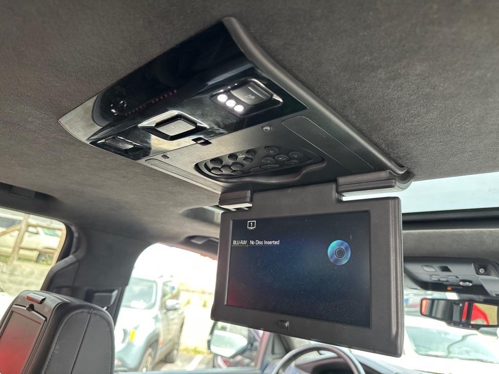 Cadillac Escalade Platinum 4WD 2016