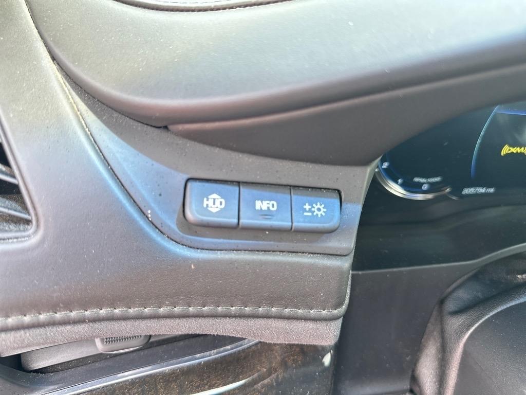 Cadillac Escalade Platinum 4WD 2016