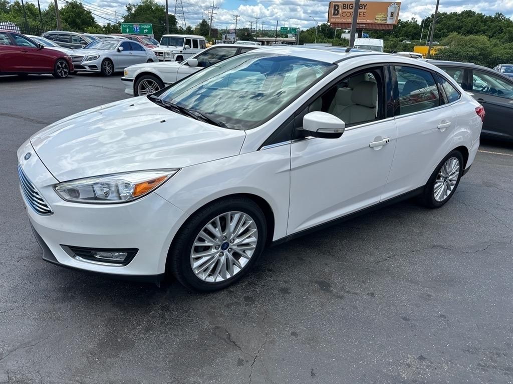 Ford Focus Titanium Sedan 2017