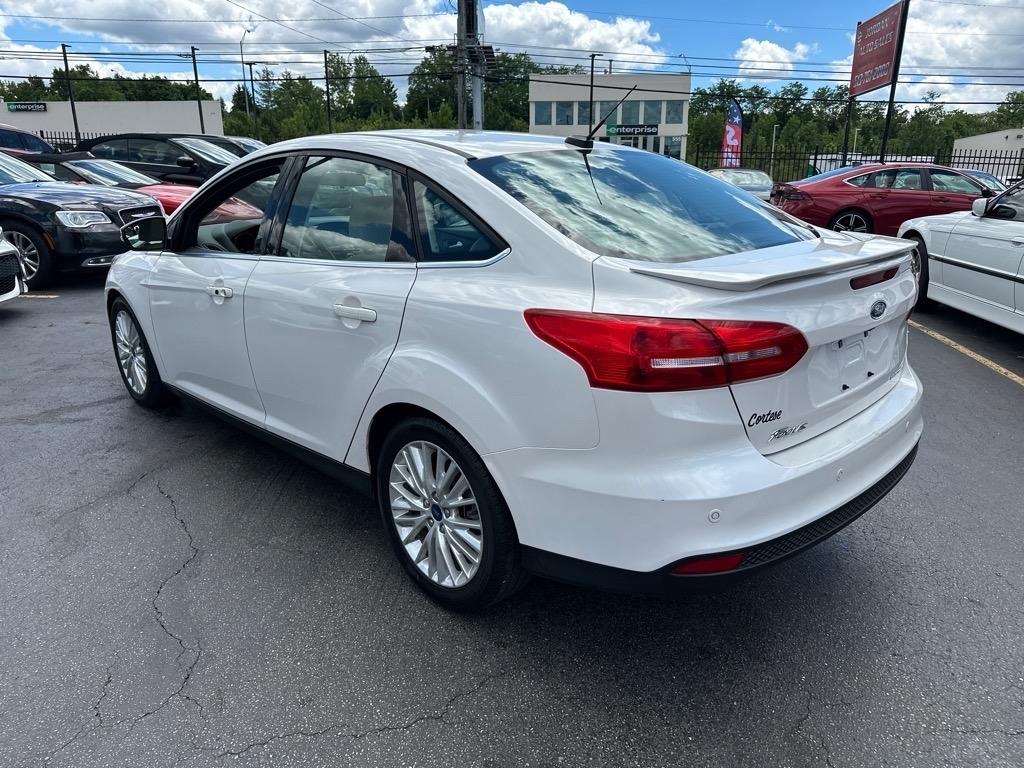 Ford Focus Titanium Sedan 2017