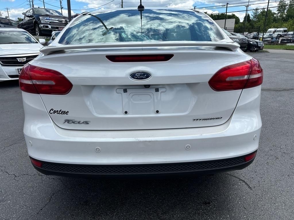 Ford Focus Titanium Sedan 2017