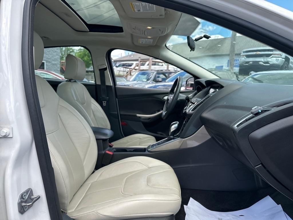 Ford Focus Titanium Sedan 2017